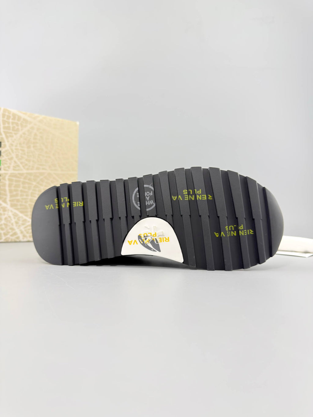 Premiata Mick Low Sneaker