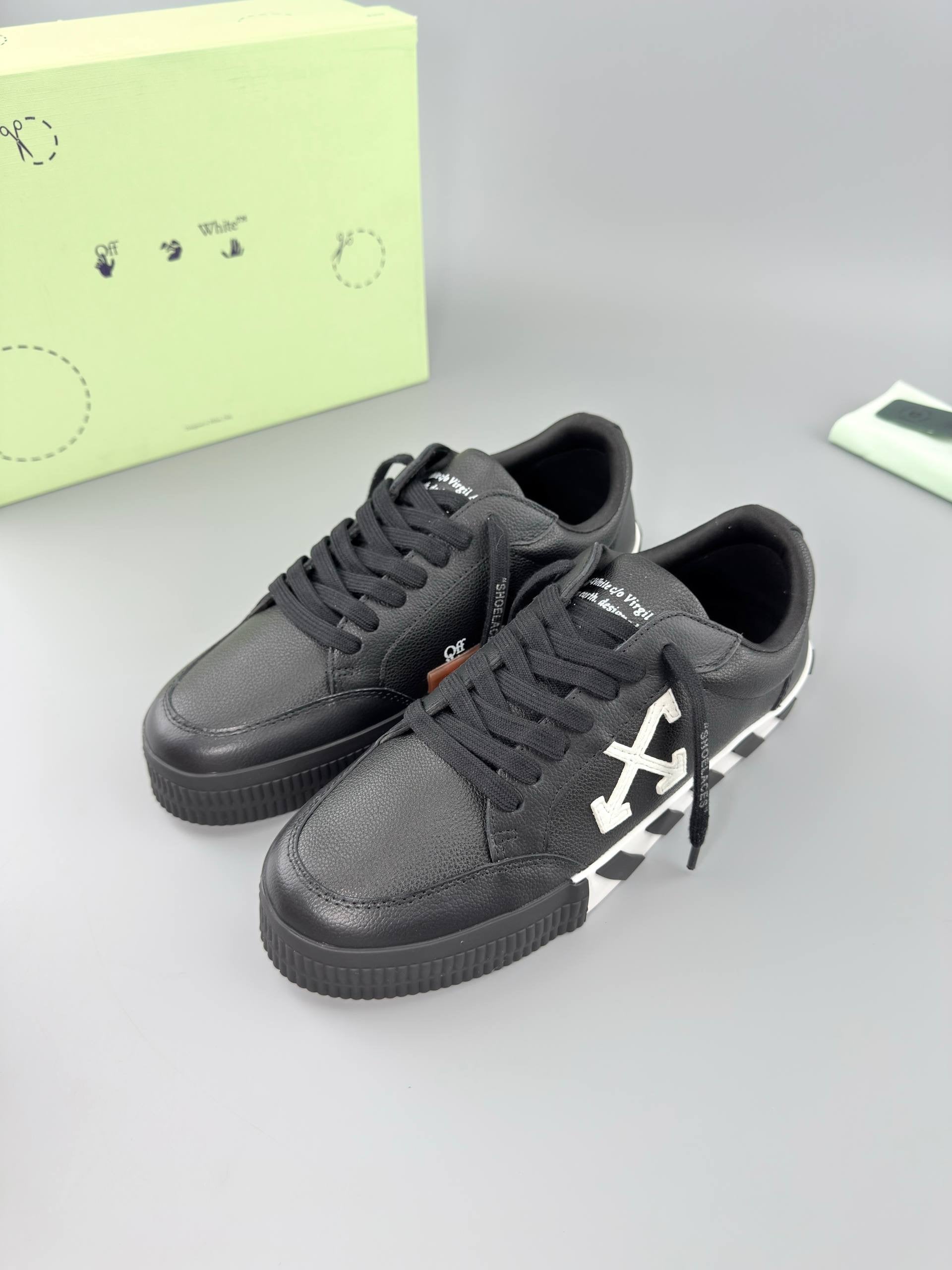Off-Whıte Vulcanızed Leather Sneakers