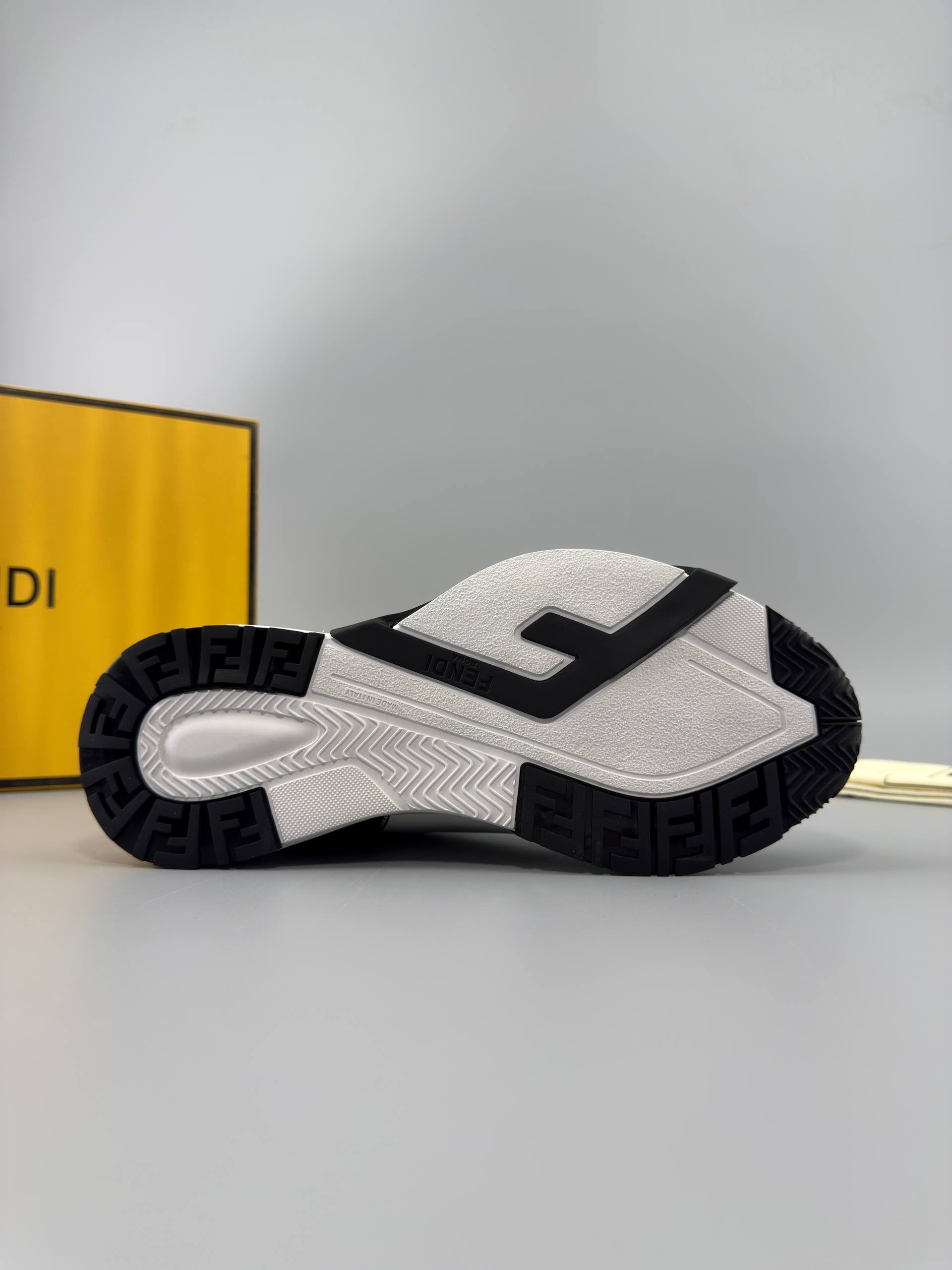 Fendi Flow Sneakers