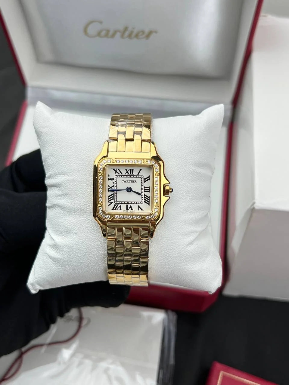 Cartier Panther’e Medium Taşlı