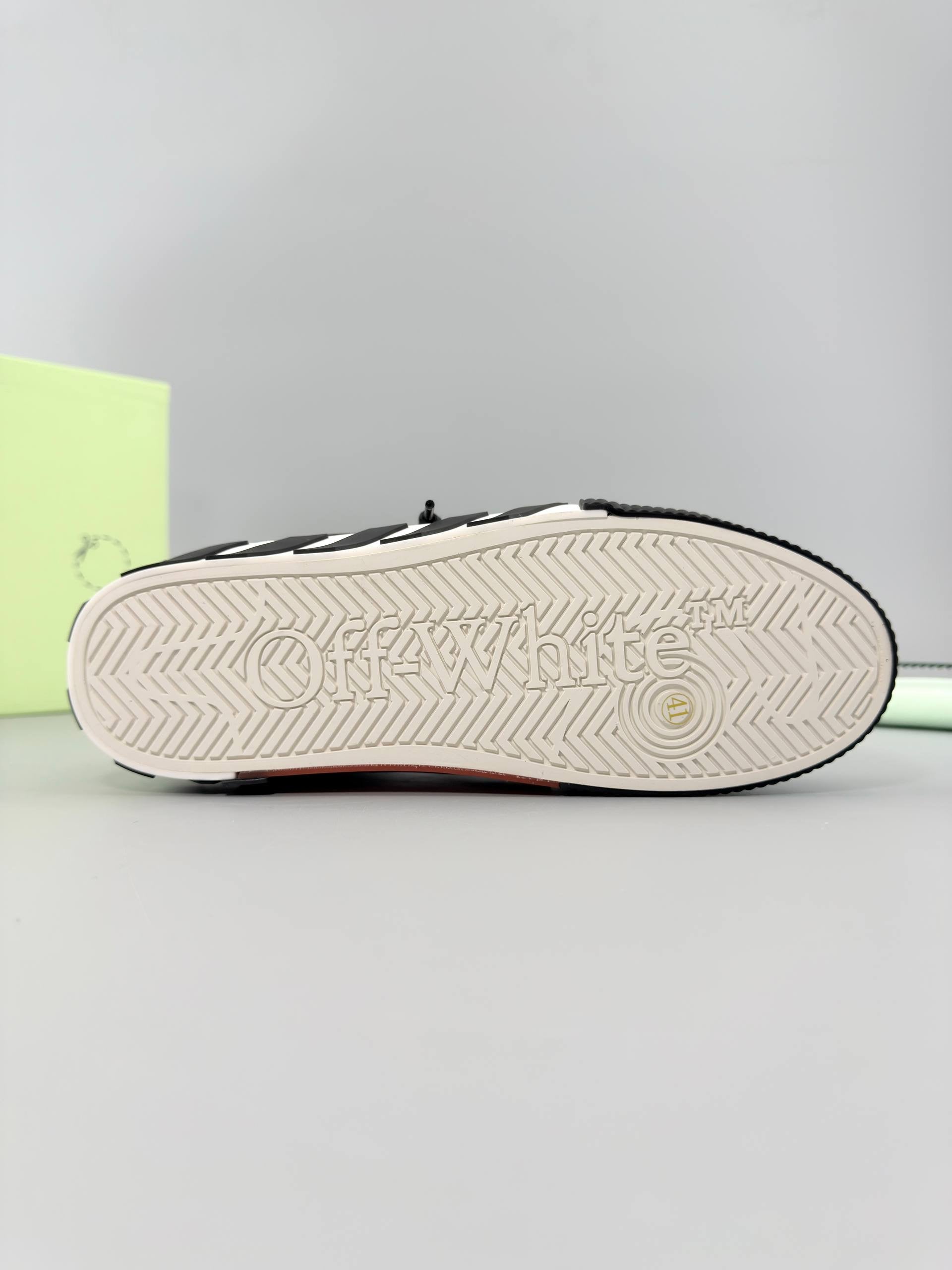 Off-Whıte Vulcanızed Leather Sneakers
