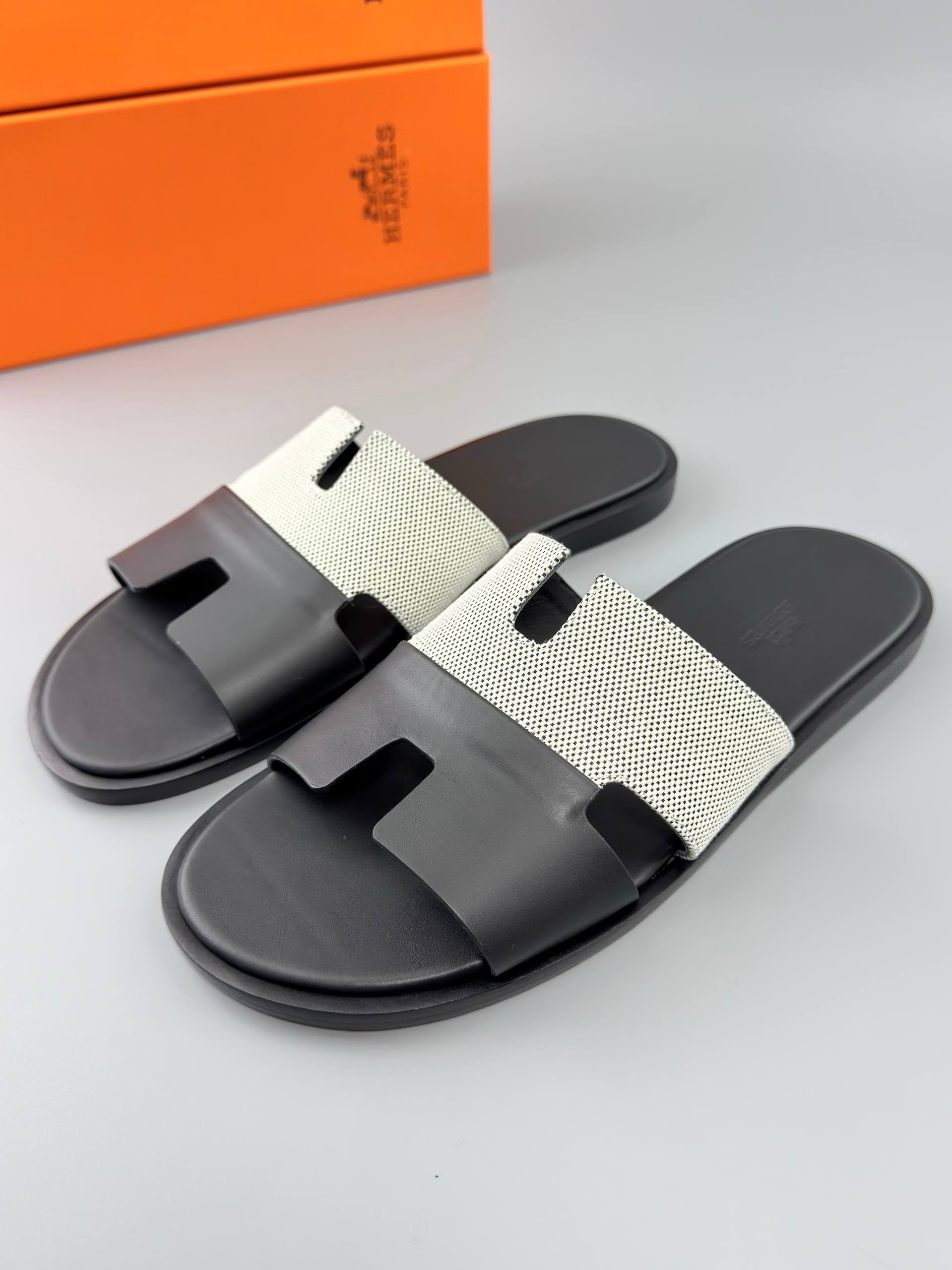 Hermes Izmir Sandal