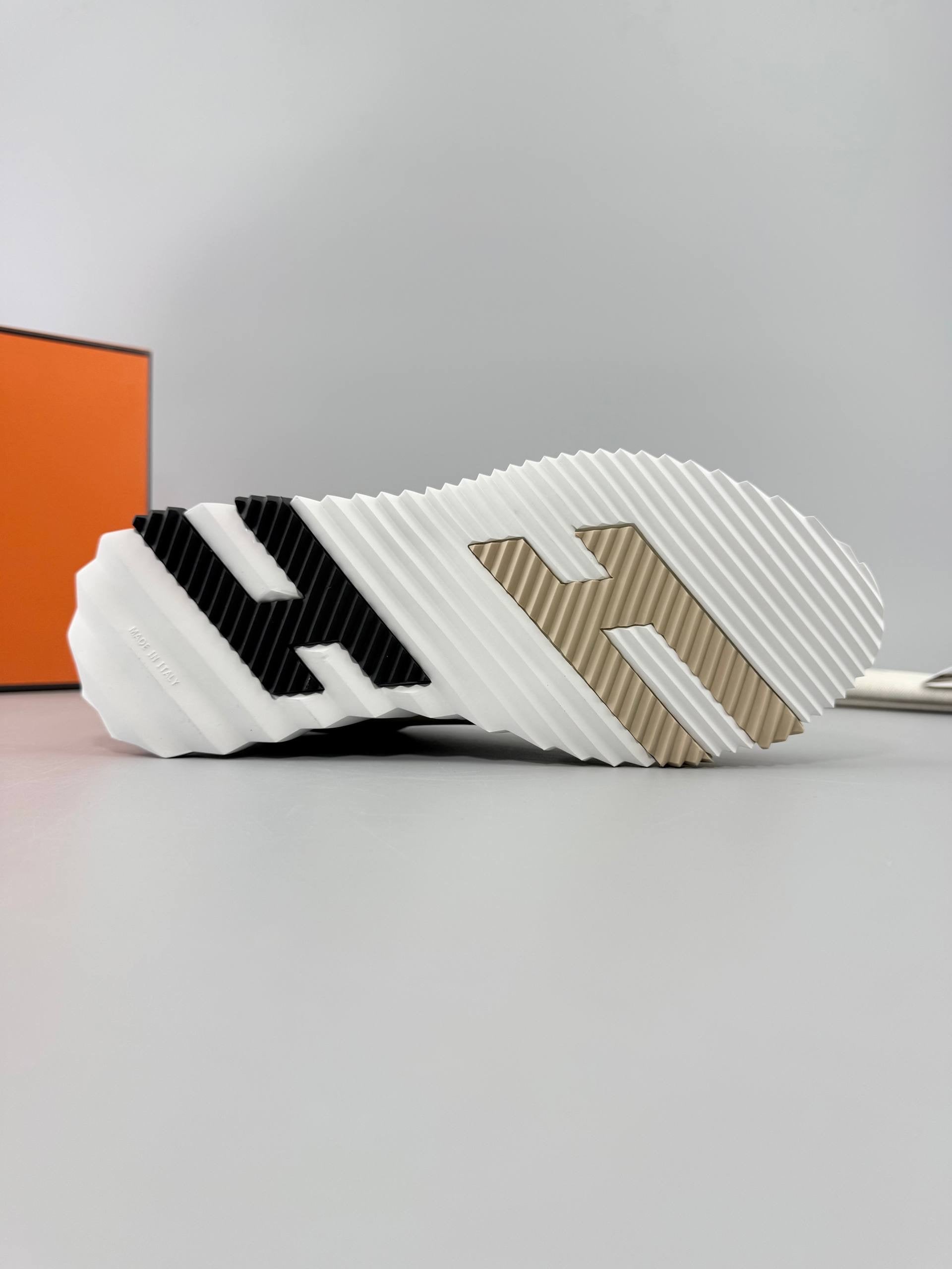 Hermes Bouncing Leather Sneakers