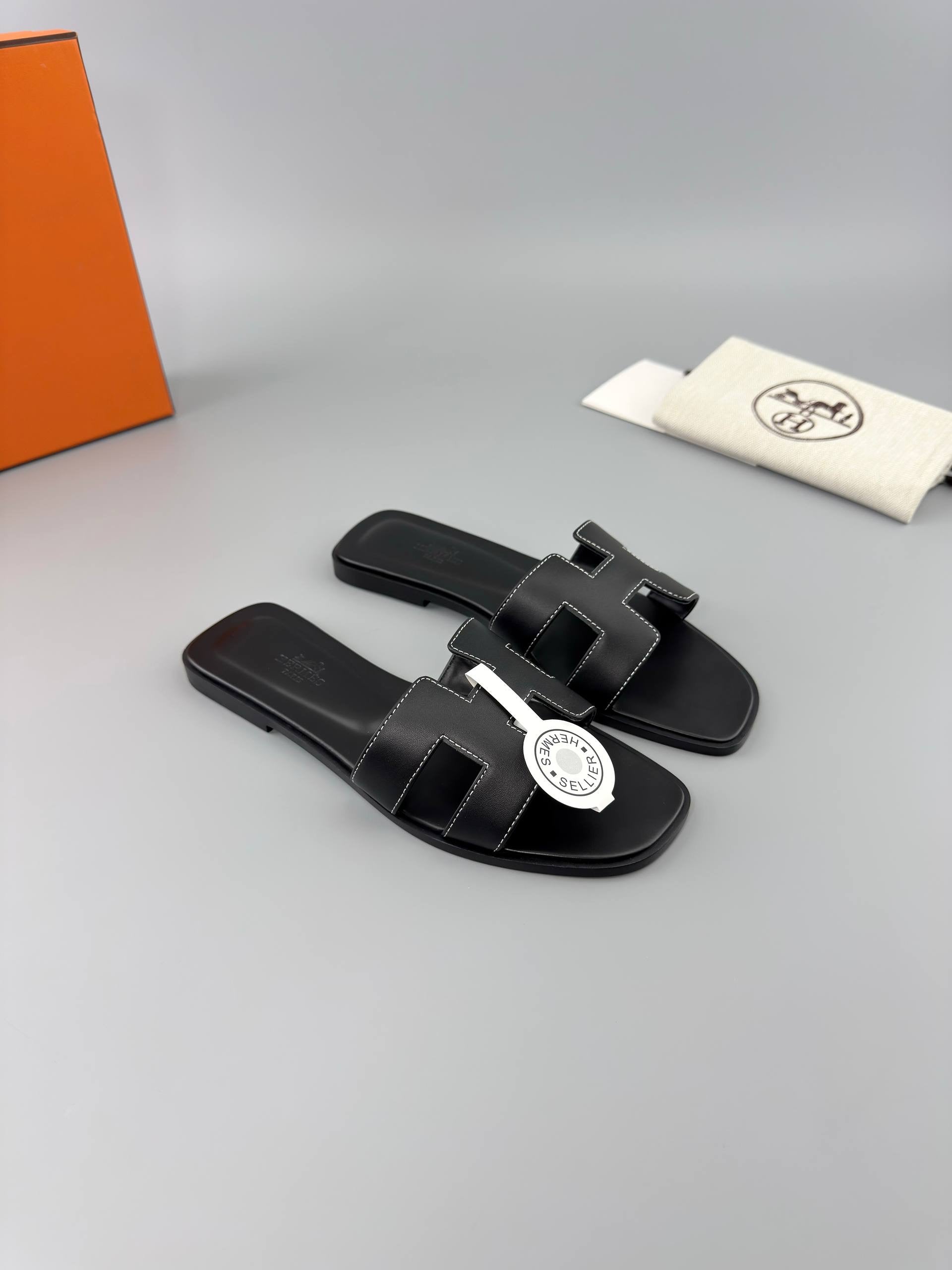 Hermes Oran Sandal