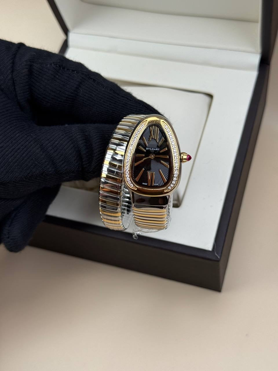 Bvlgari Serpenti Tek Sarmal Taşlı
