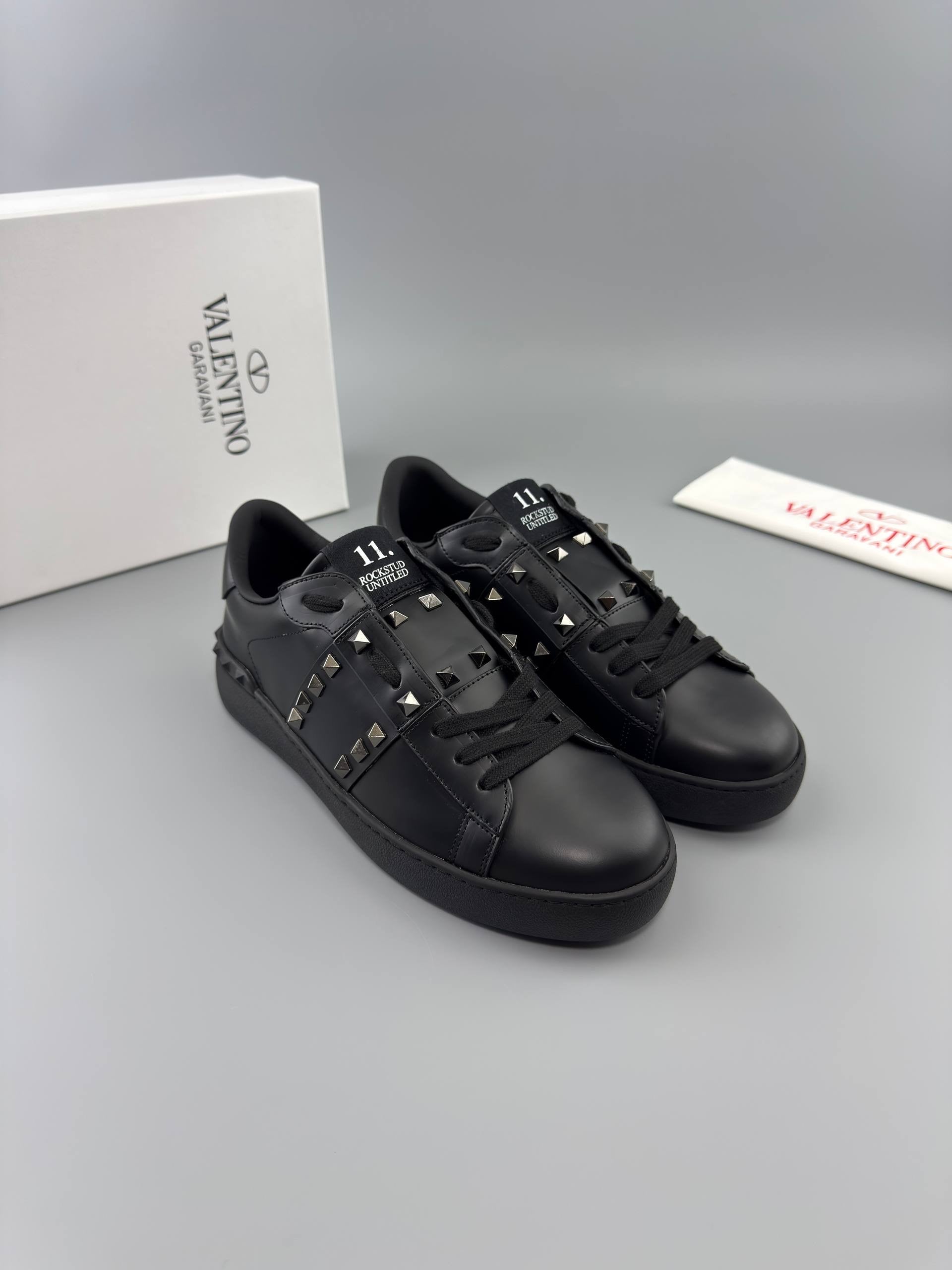 Valentino Garavani Rockstud Untitled Sneaker