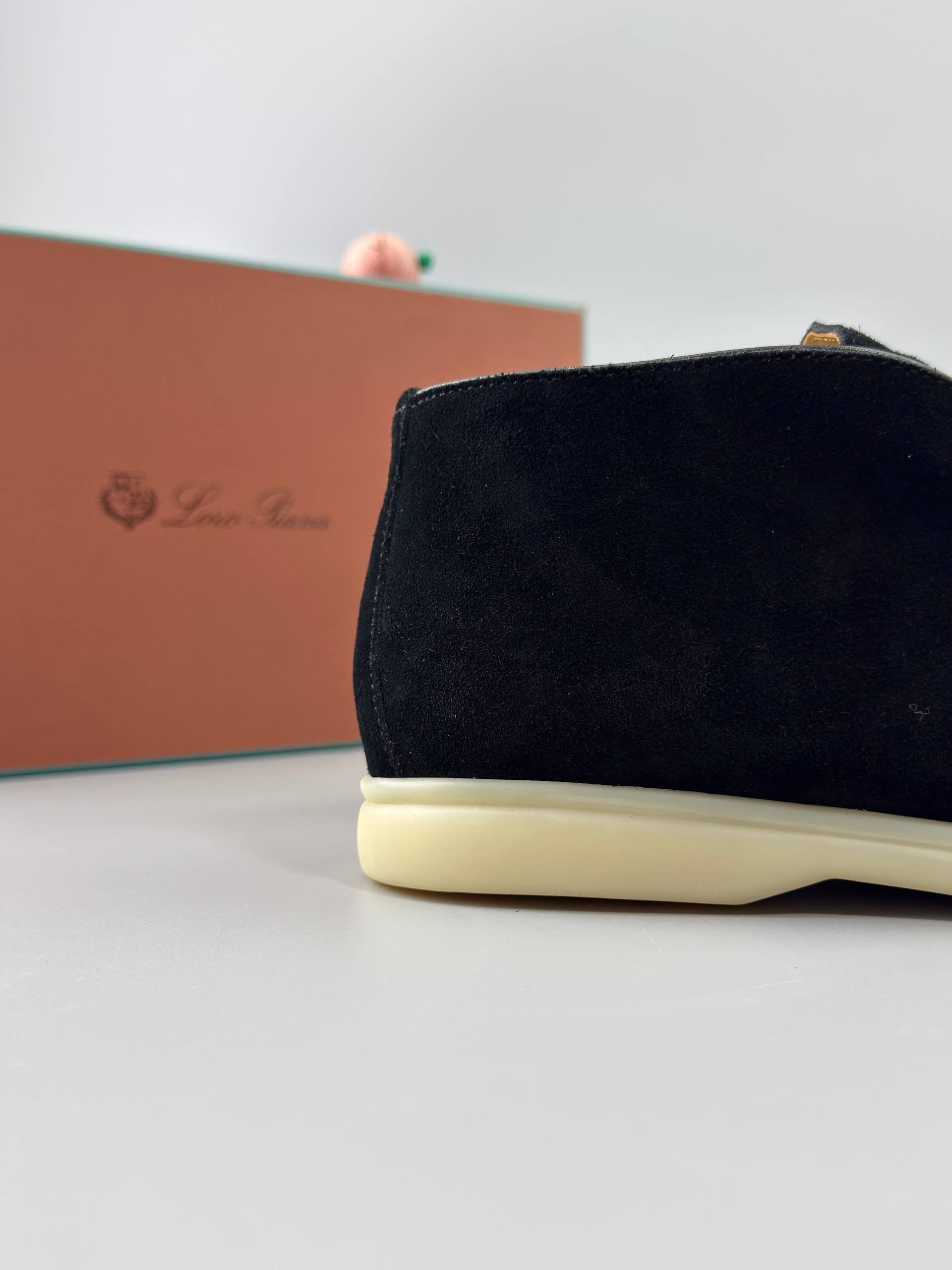 Loro Piana Open Walk