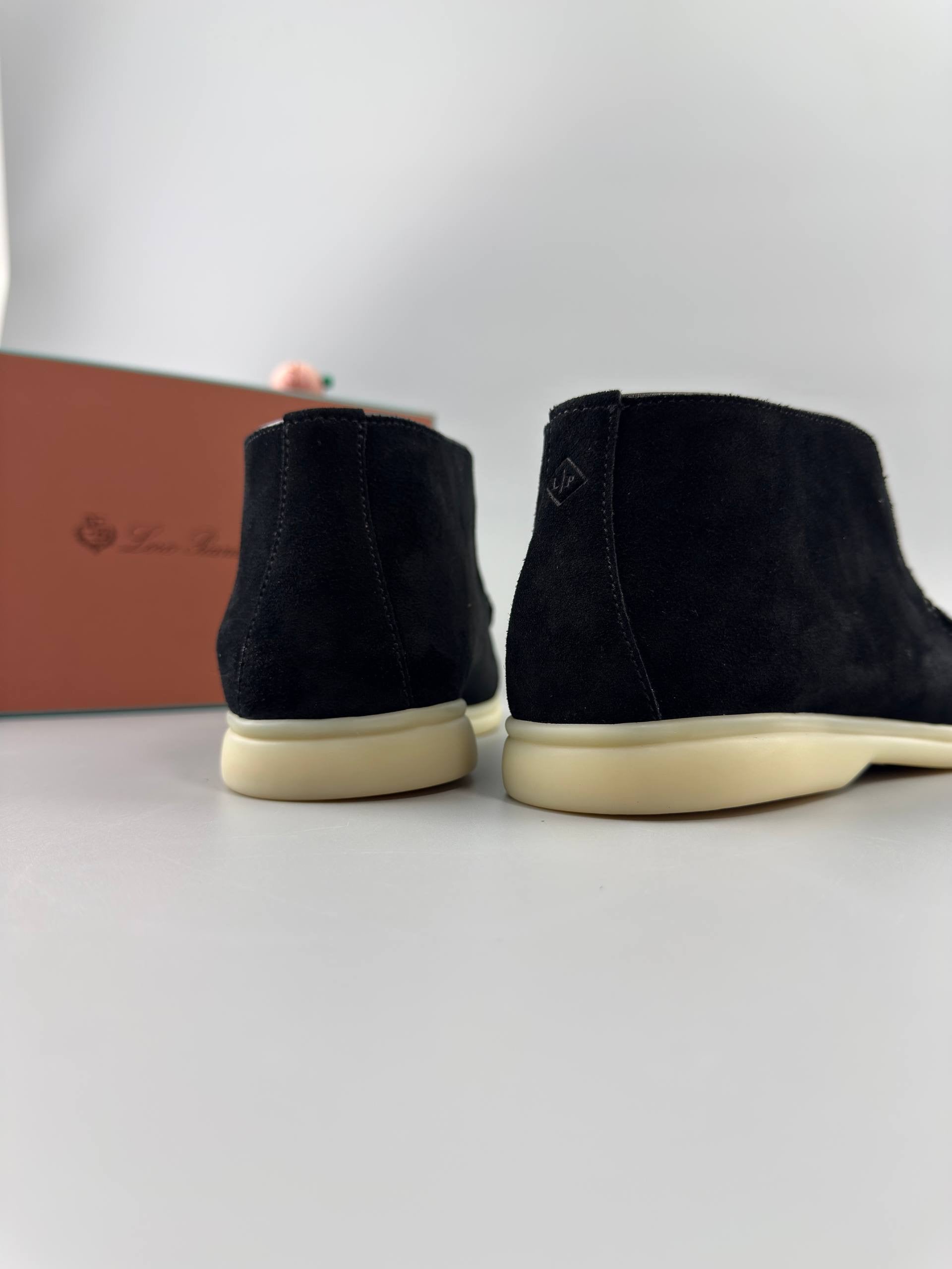 Loro Piana Open Walk
