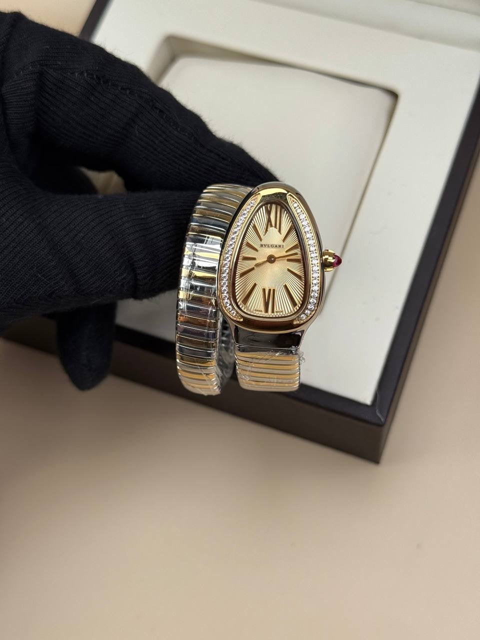 Bvlgari Serpenti Tek Sarmal Taşlı
