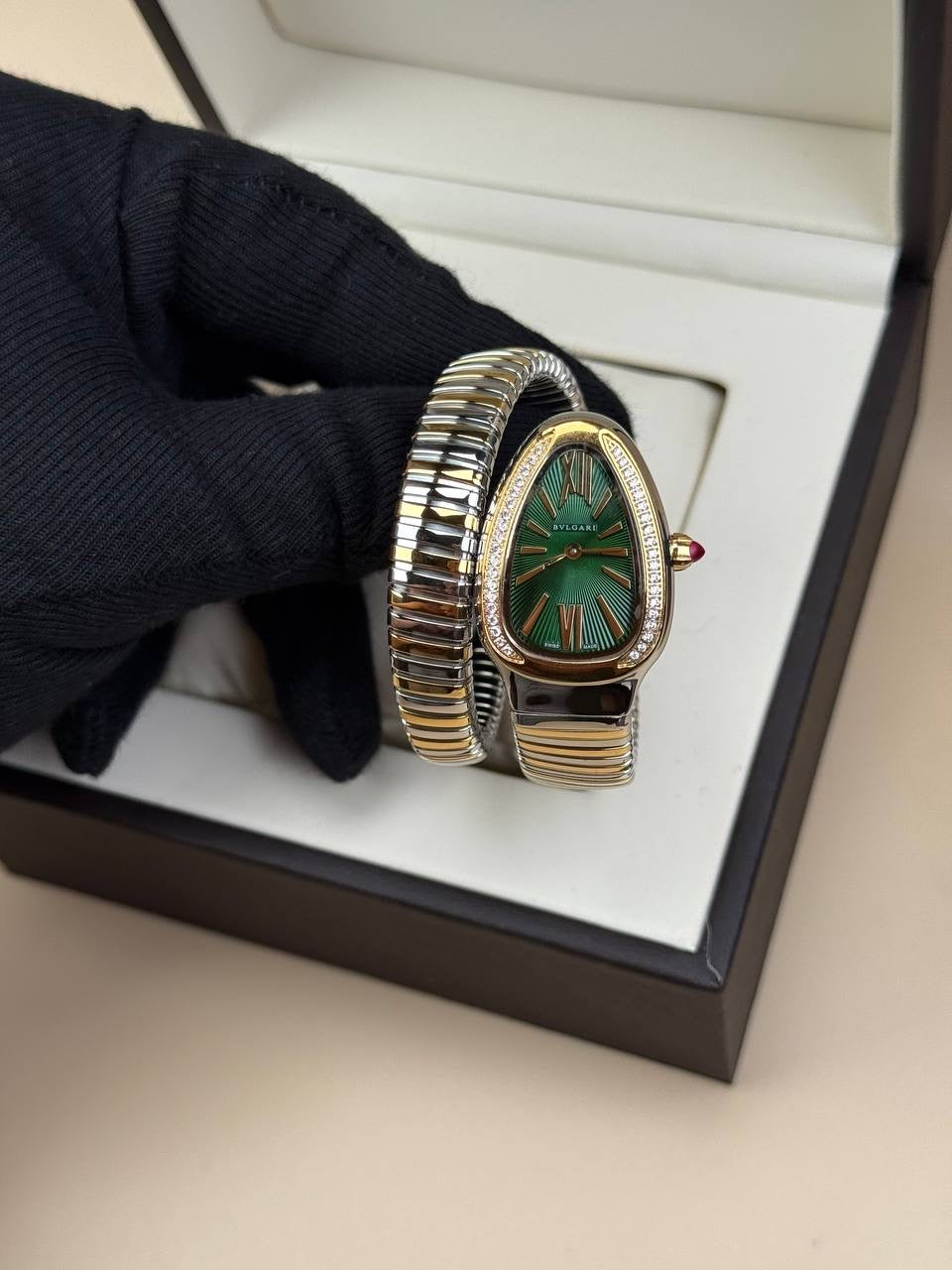 Bvlgari Serpenti Tek Sarmal Taşlı