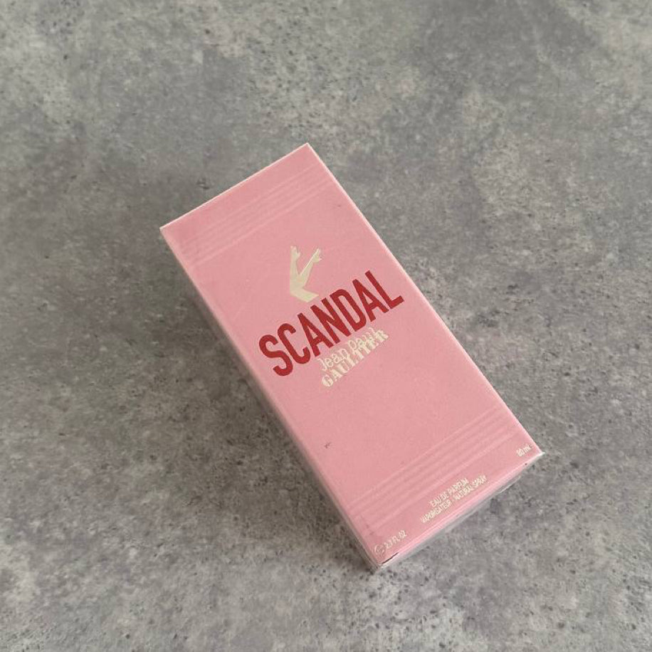 Scandal Eua de  – Kadın