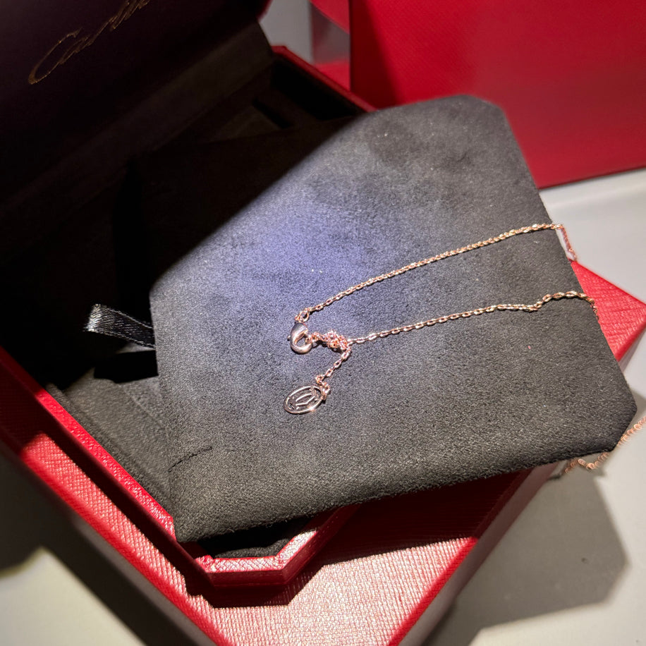 Cartier Panther Rose Taşlı Kolye