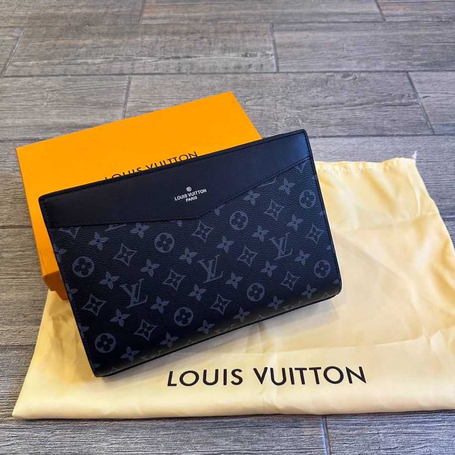 Louis Vuitton Dokumatık Bag