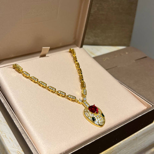 Bvlgari Serpenti Taşlı Kolye
