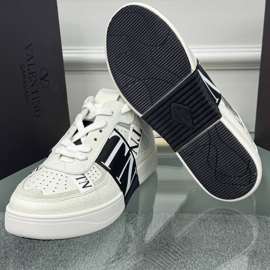 Valentino VL7N Leather Sneakers