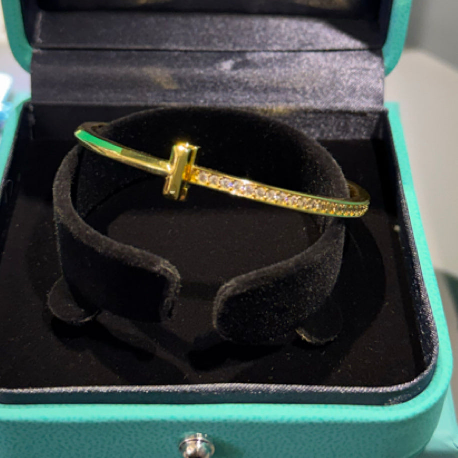Tiffany T Gold Yarım Taşlı ( İnce ) Bileklik