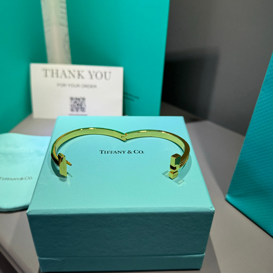 Tiffany T Gold Yarım Taşlı Bileklik