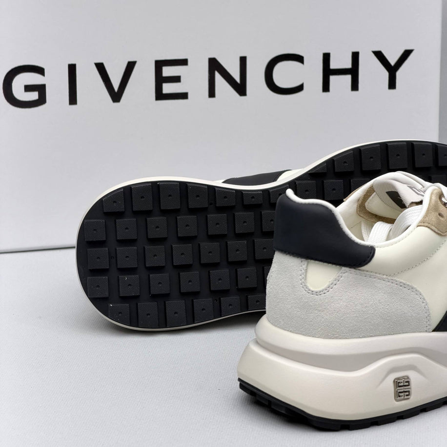 Givenchy GIV 1 Sneakers