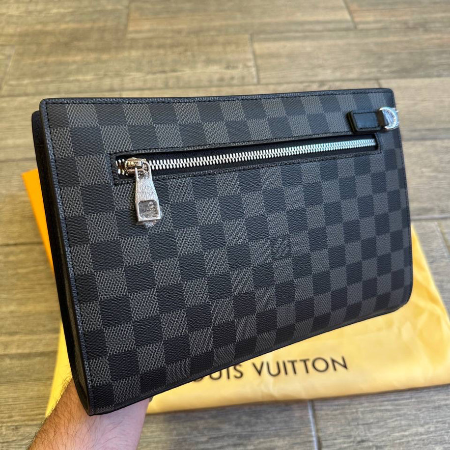 Louis Vuitton Dokumatık Bag