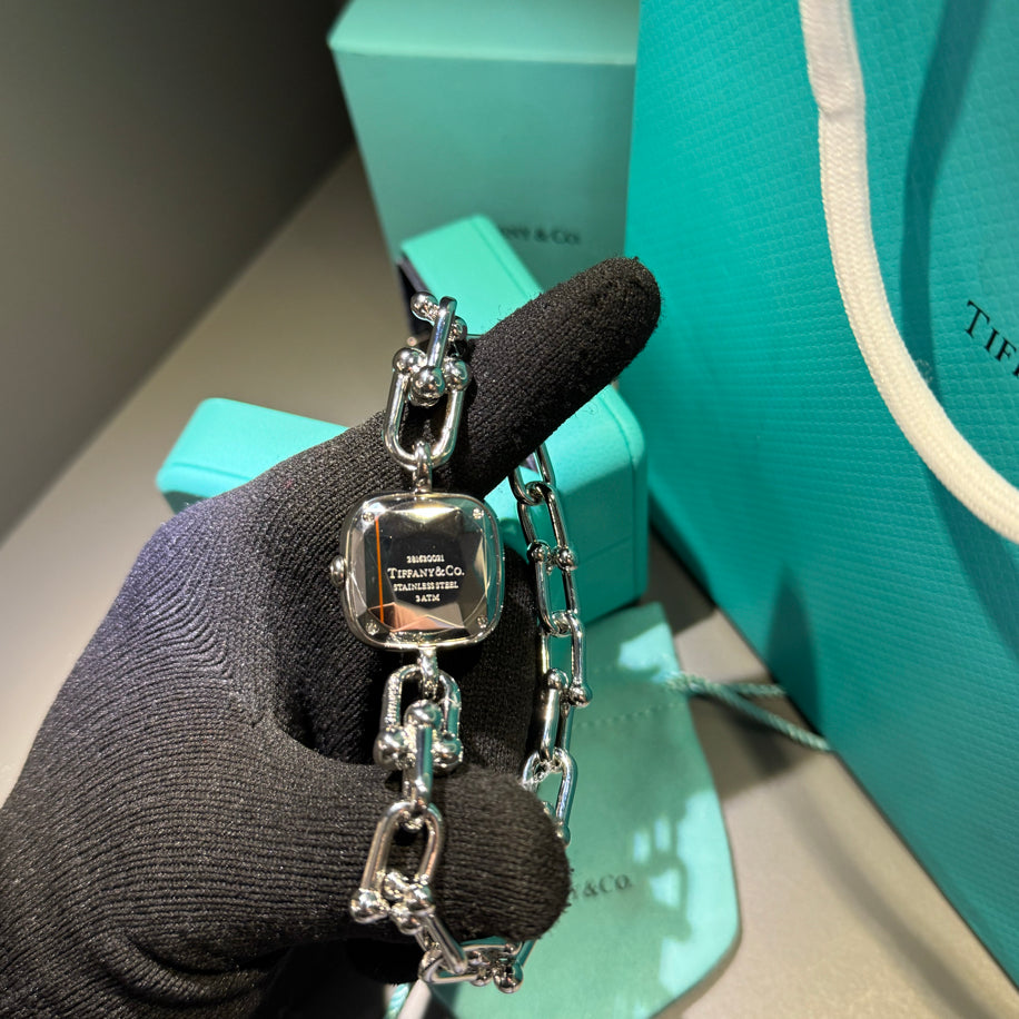 Tiffany Hardware (Silver)