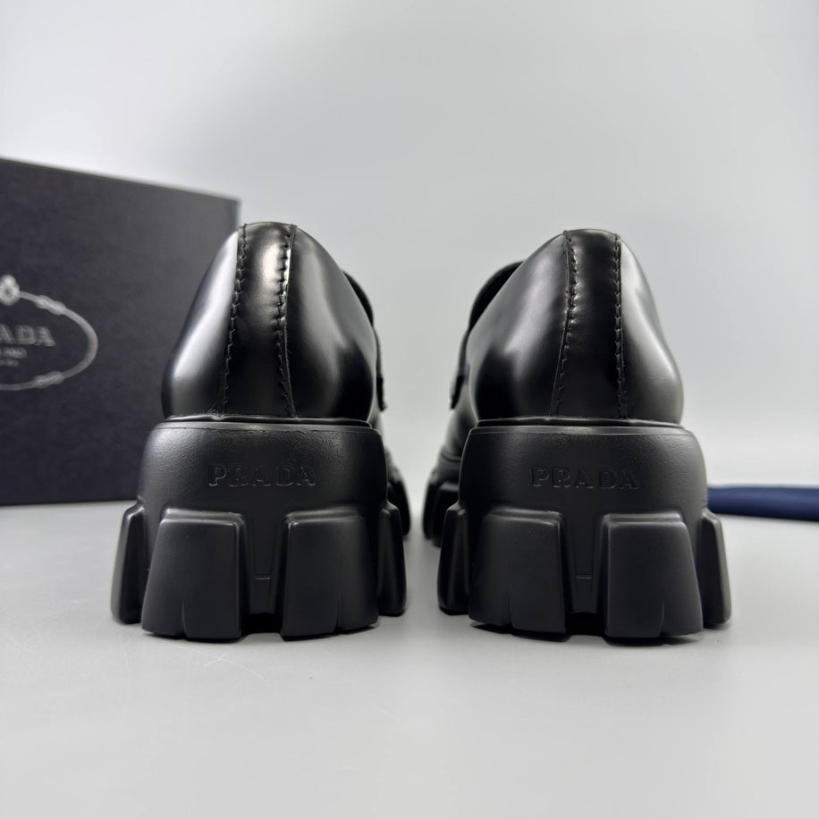Prada Unisex Premium Loafer