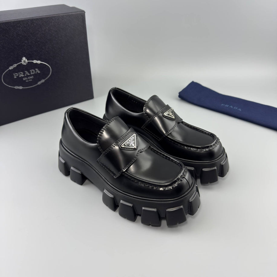 Prada Unisex Premium Loafer