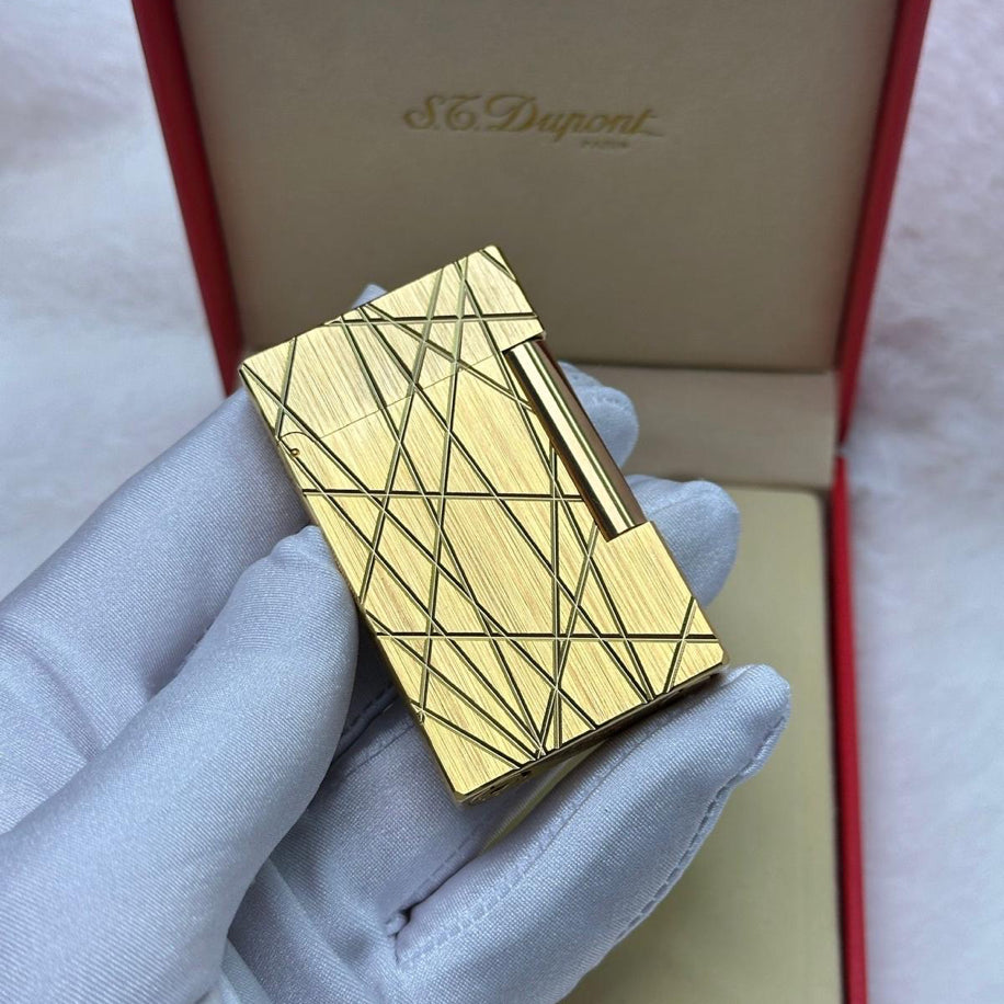 S.T. Dupont LIGNE 2 Full Gold Stripe Lighter