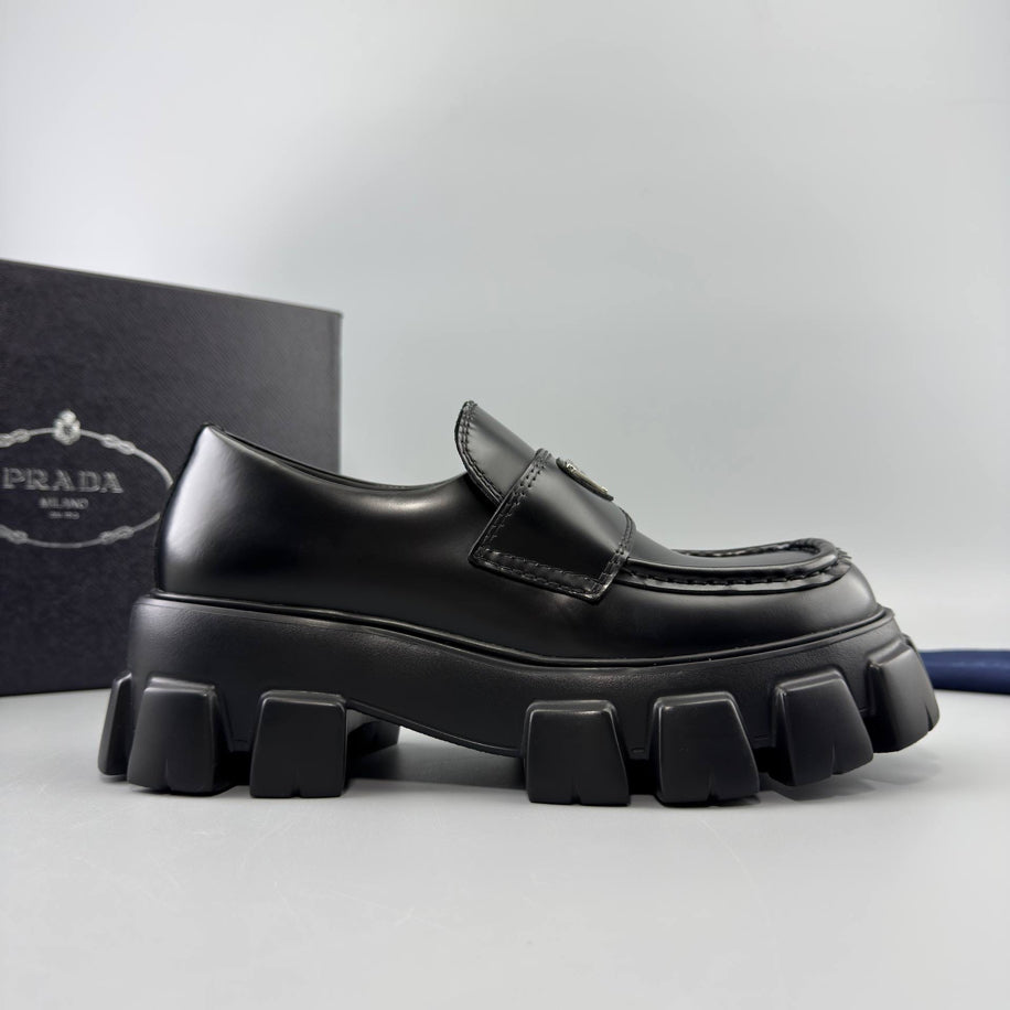 Prada Unisex Premium Loafer