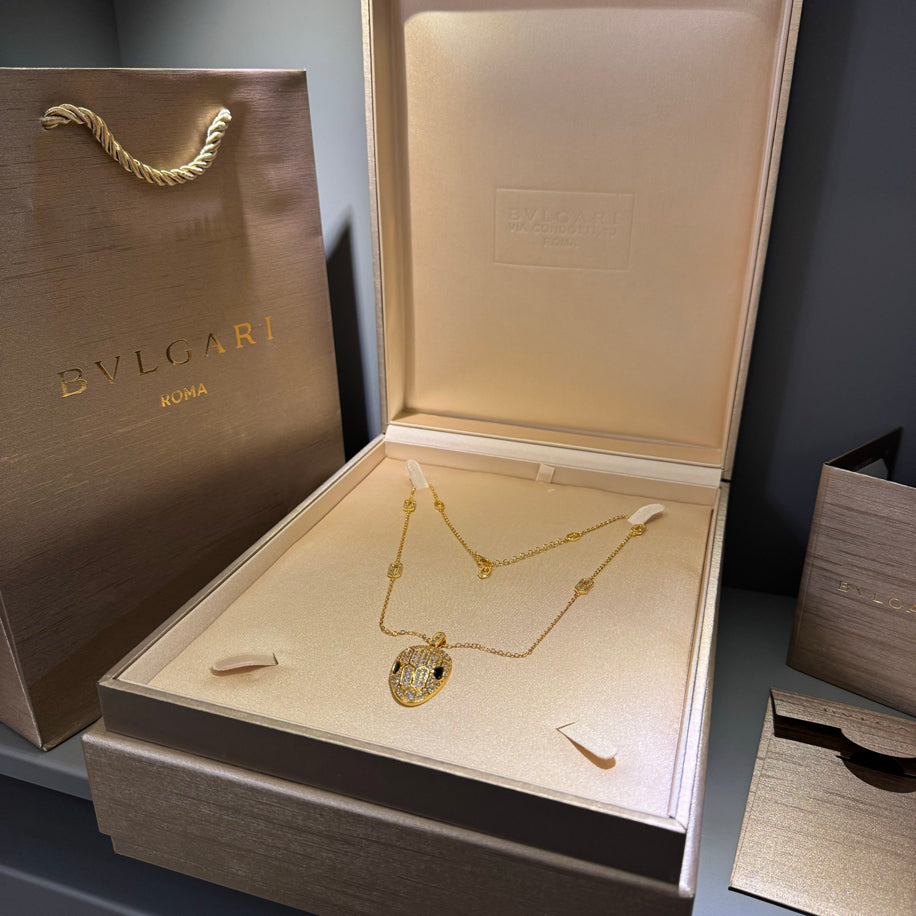Bvlgari Serpenti Gold Taşlı Kolye