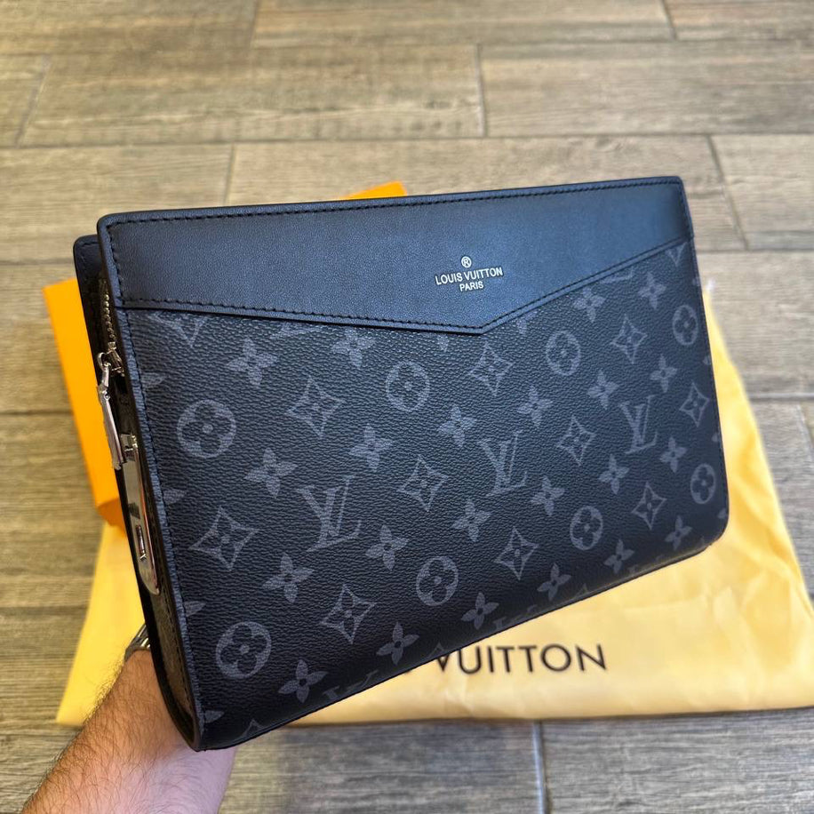 Louis Vuitton Dokumatık Bag