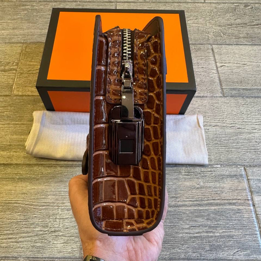 Hermes Dokumatık Crocodile Erkek El Çantası