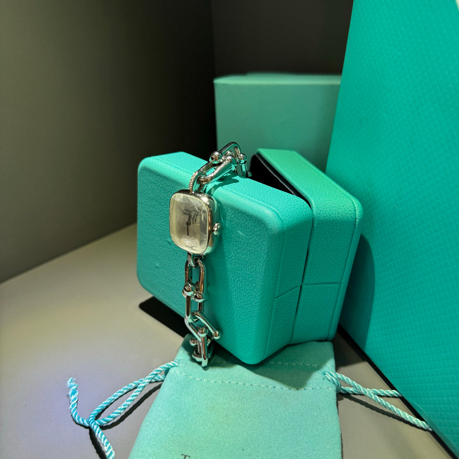 Tiffany Hardware (Silver)