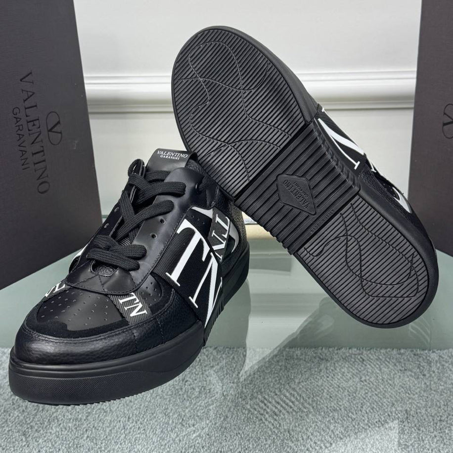 Valentino VL7N Leather Sneakers