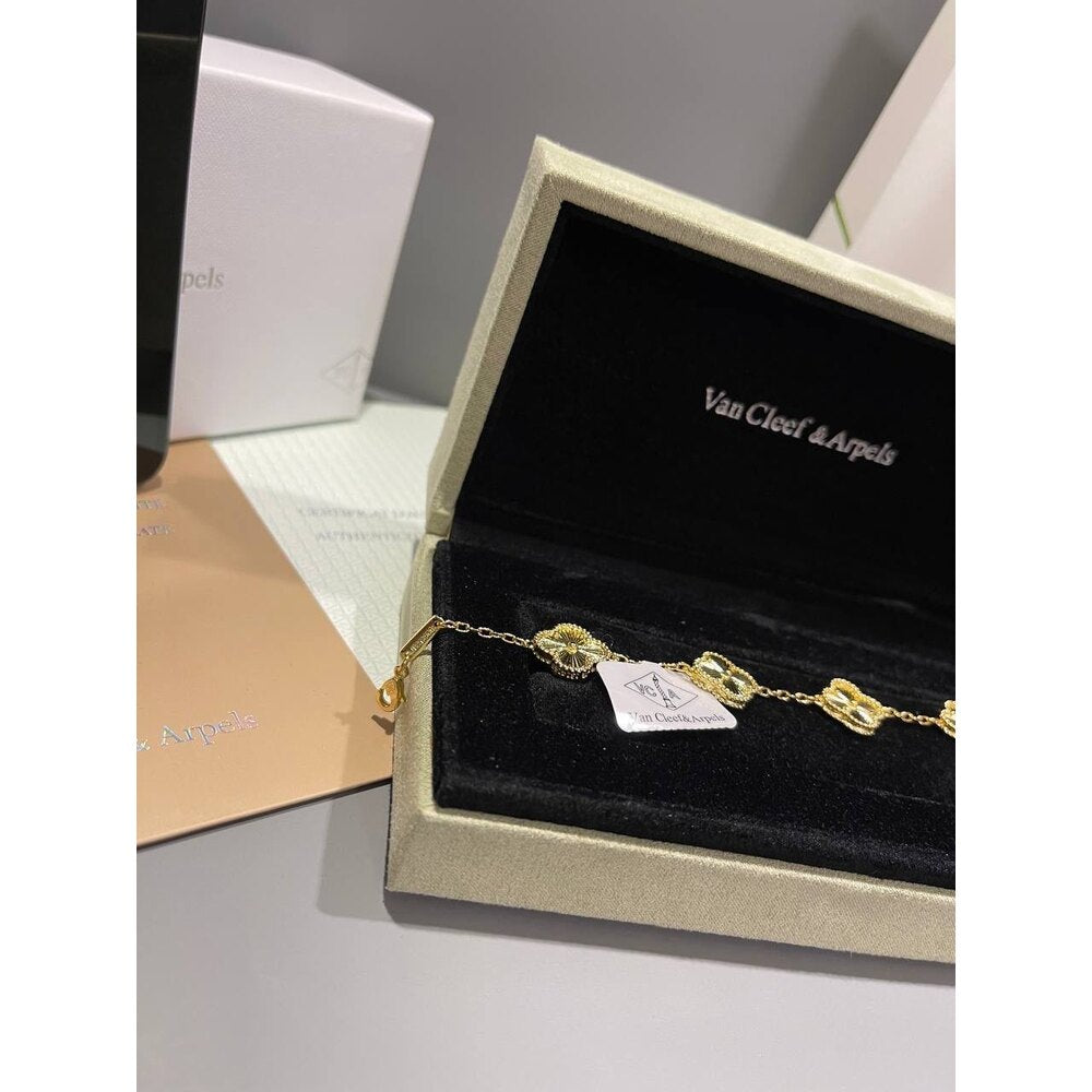 Van Cleef Unisex ( Gold )