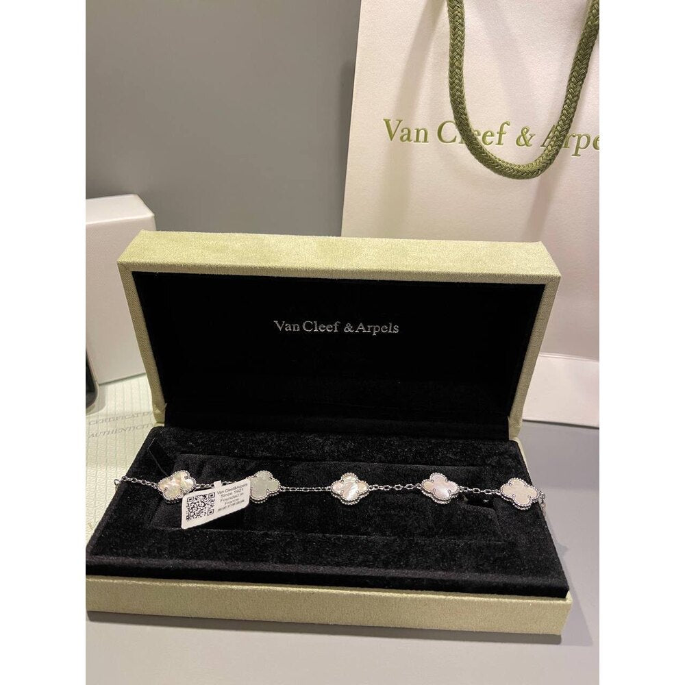 Van Cleef Unisex ( Silver )