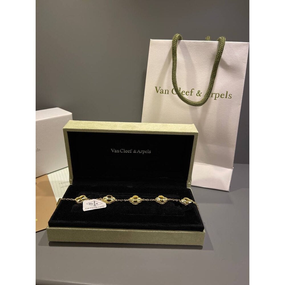 Van Cleef Unisex ( Gold )