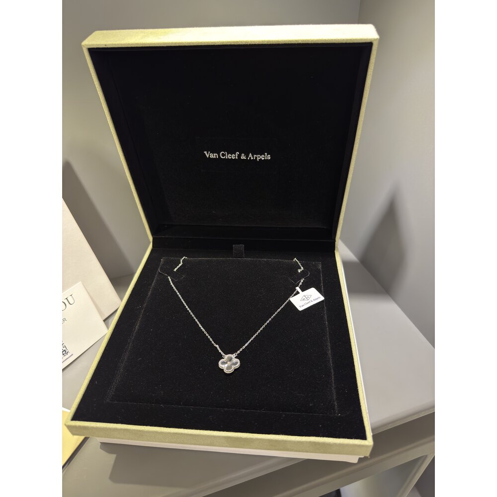 Van Cleef Kolye