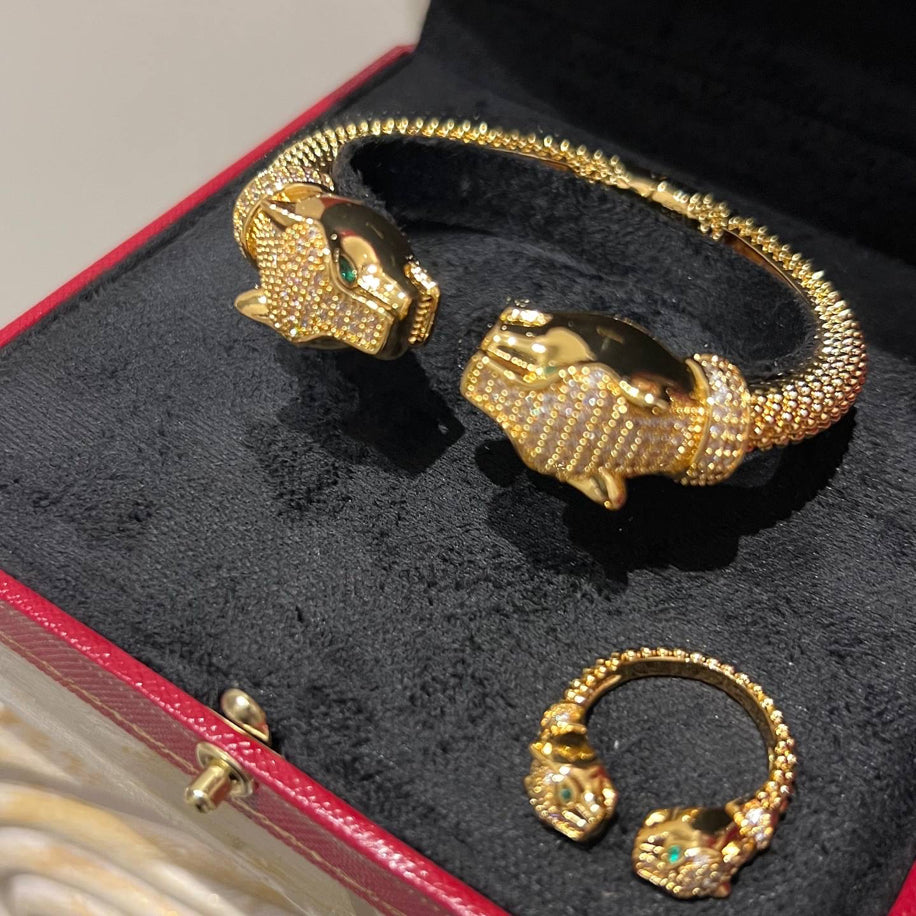 Cartier Panther’e Gold Taşlı Bileklik Yüzük Set