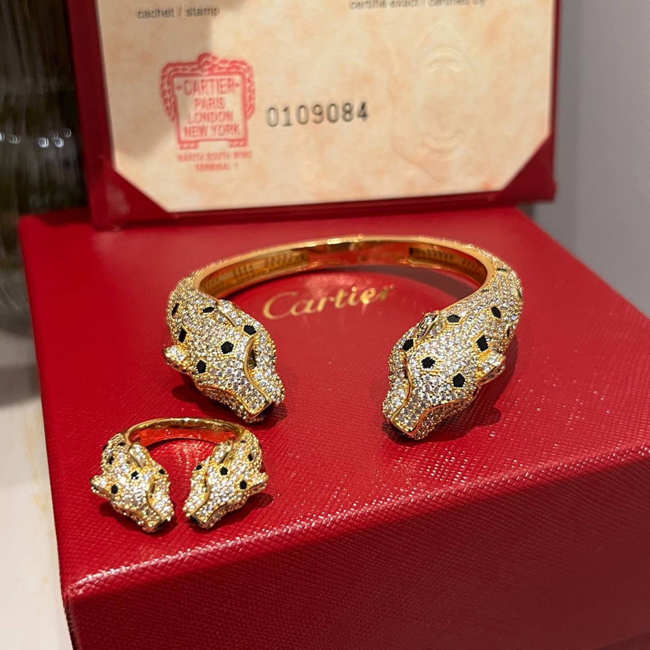 Cartier Panther’e Gold Taşlı Bileklik Yüzük Set