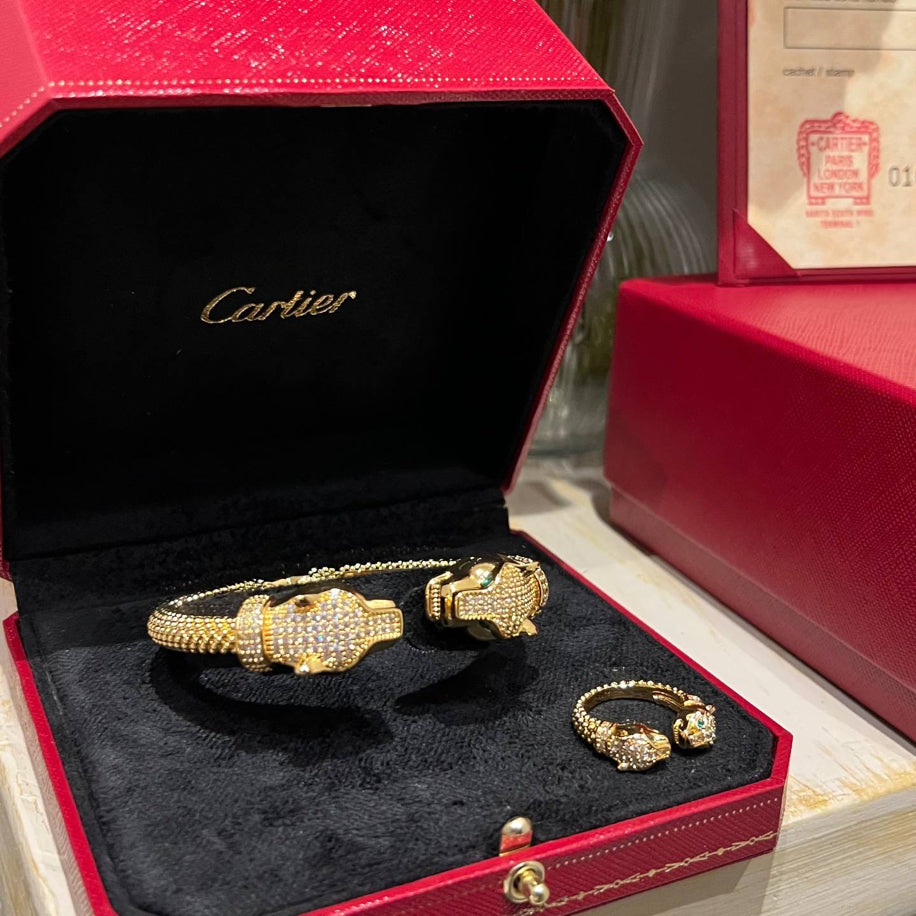 Cartier Panther’e Gold Taşlı Bileklik Yüzük Set