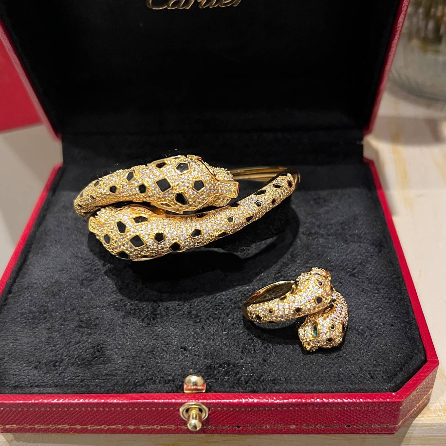 Cartier Panther’e Gold Taşlı Bileklik Yüzük Set