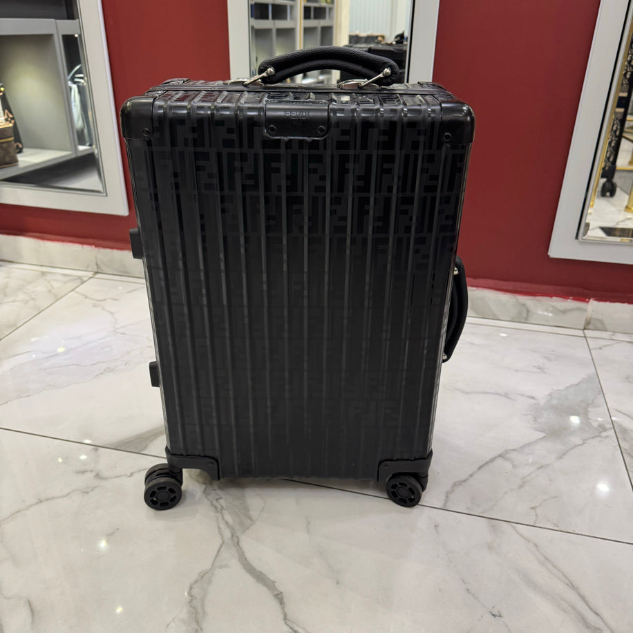 Rimowa Valiz