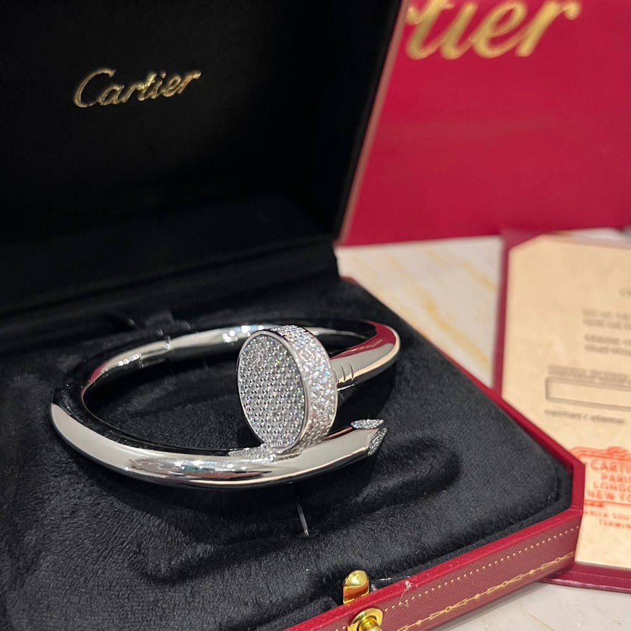 Cartier (Silver) Yarım Taşlı Unisex Özel Ürün Bileklik
