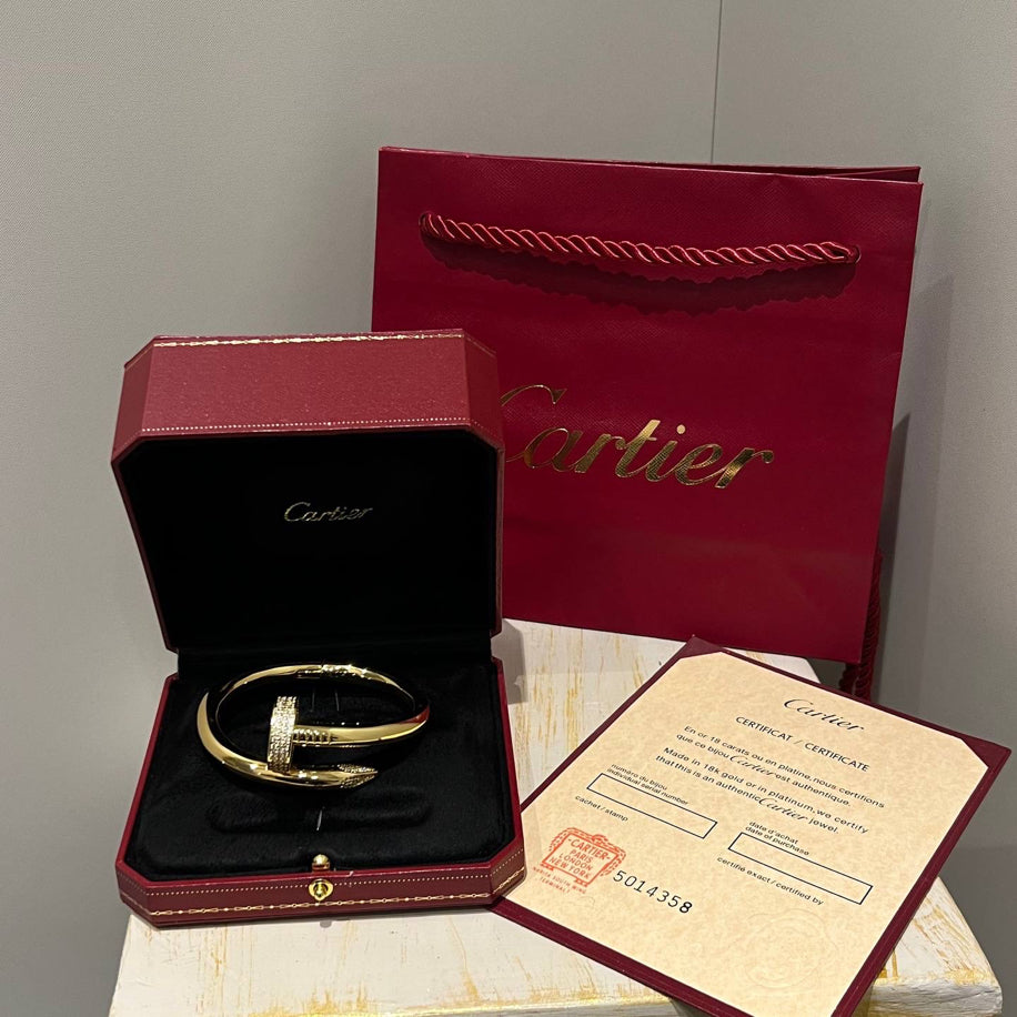 Cartier (Gold) Yarım Taşlı Unisex Özel Ürün Bileklik