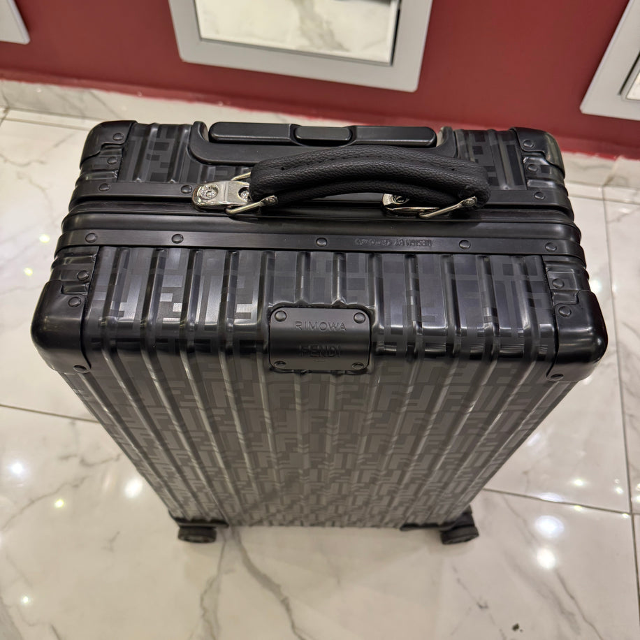 Rimowa Valiz